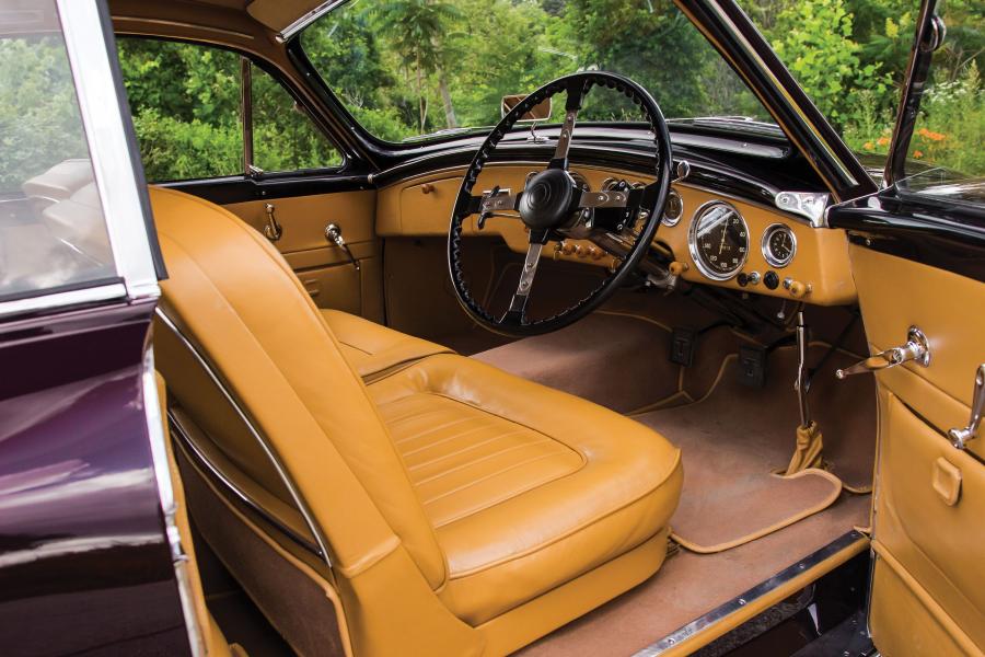 Интерьер Talbot-Lago T26 GSL Coupe 1953 года  (фото 2 из 28)